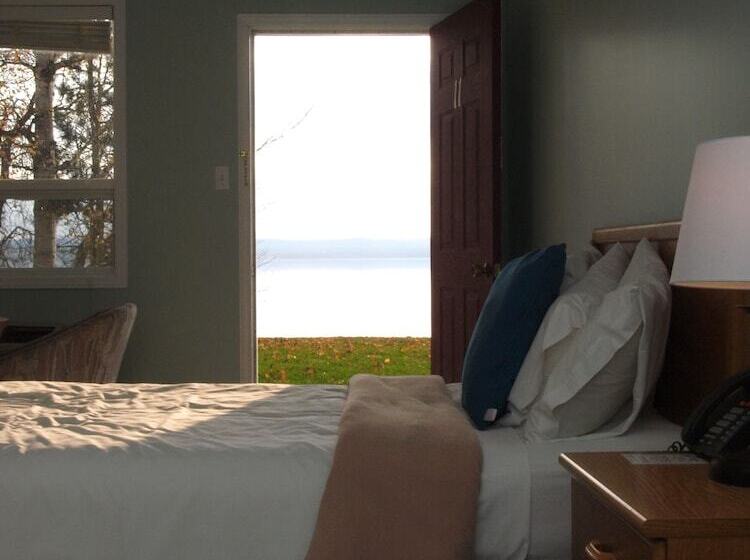 ホテル Sands On Golden Lake