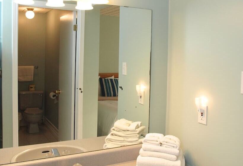 ホテル Sands On Golden Lake