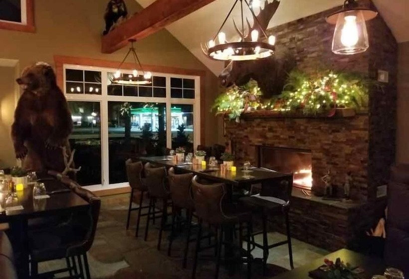 فندق Stardust Inn And Chalets