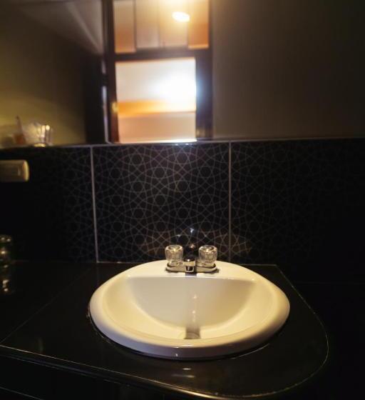 בית מלון כפרי Suite Plaza