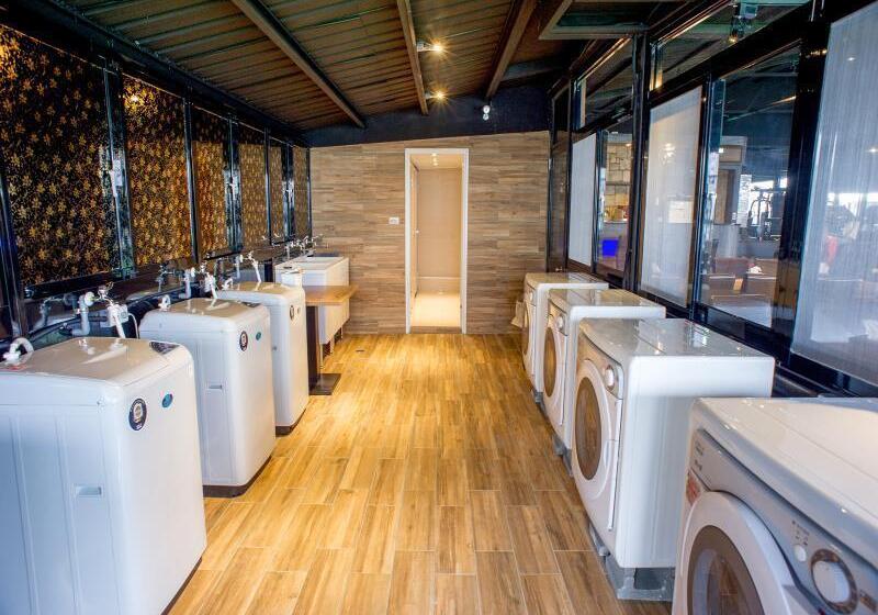 בית מלון כפרי Taipei M   Main Station