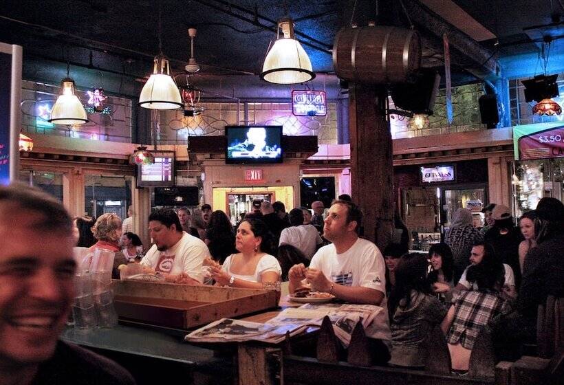 酒店 The Cambie Hostel Gastown