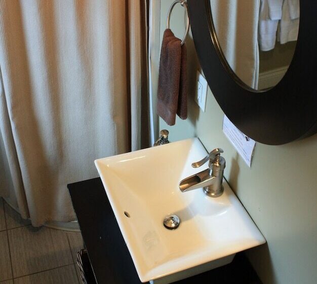 ホテル The Duckworth Inn