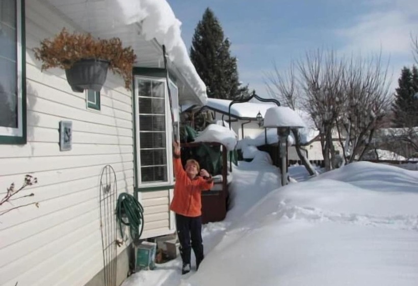 Отель The Grateful Bed B N B