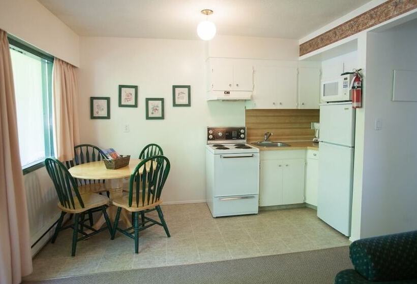 فندق The Lakeside Resort