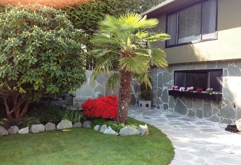 酒店 The Stone Hedge Bed And Breakfast