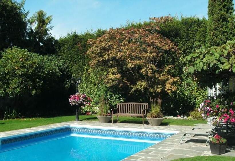 酒店 The Stone Hedge Bed And Breakfast