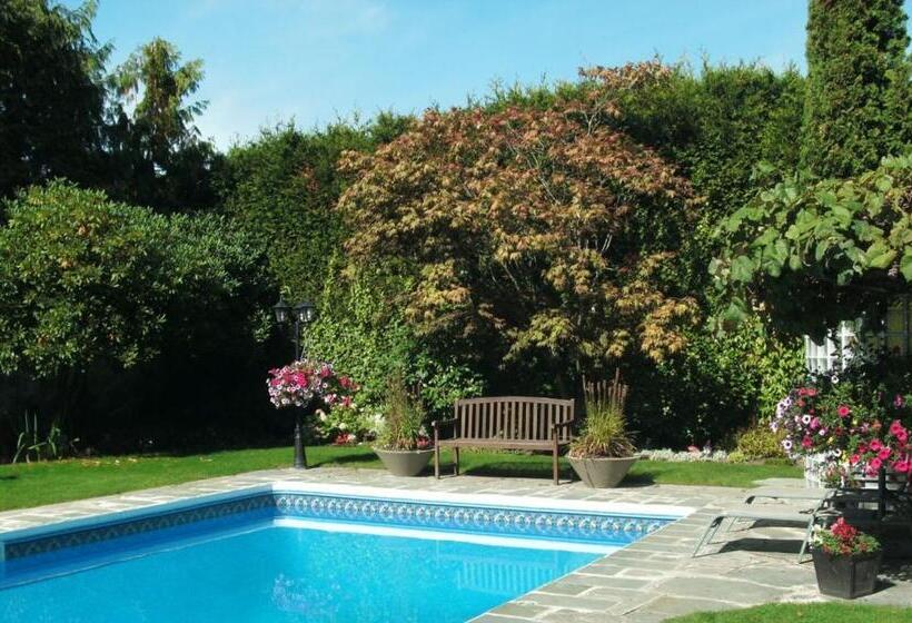 酒店 The Stone Hedge Bed And Breakfast