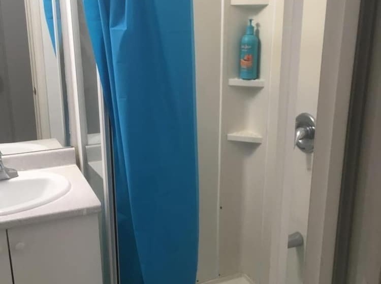 ホテル Toronto North Travellers Home