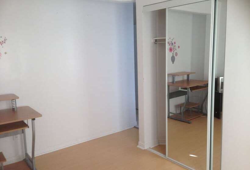 ホテル Toronto North Travellers Home