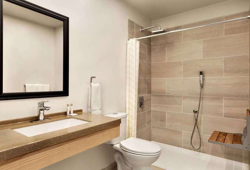 فندق Travelodge By Wyndham Port Elgin