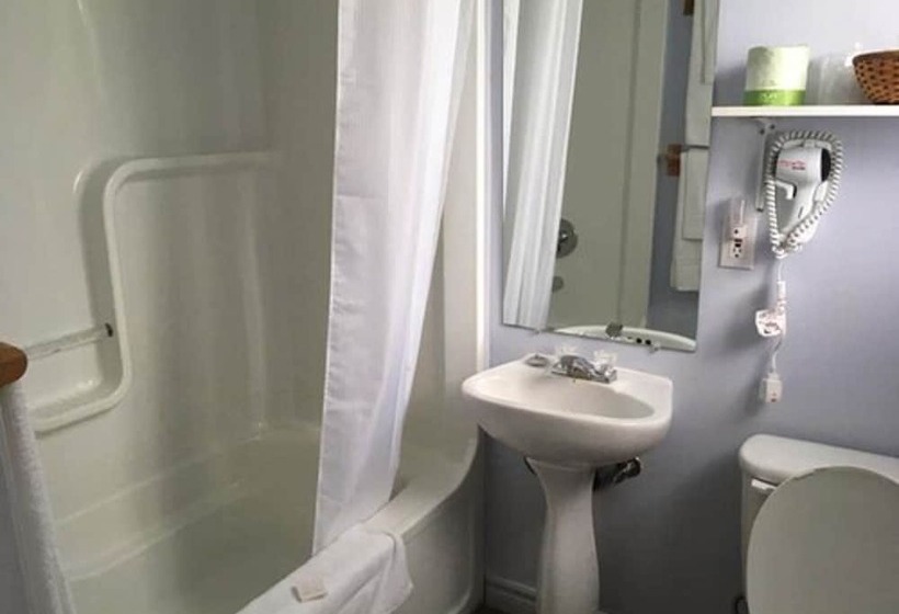 فندق Travelodge By Wyndham Port Elgin