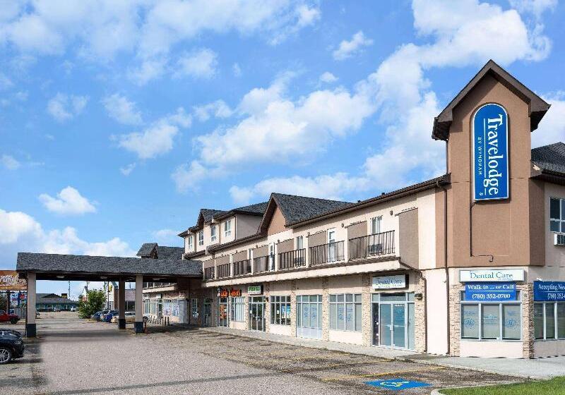 فندق Travelodge By Wyndham Wetaskiwin