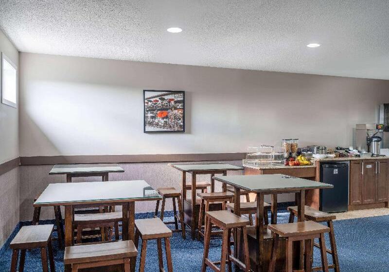 Szálloda Travelodge By Wyndham Wetaskiwin