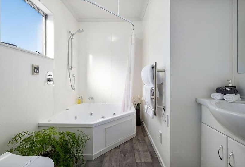 فندق Two Tree Lodge