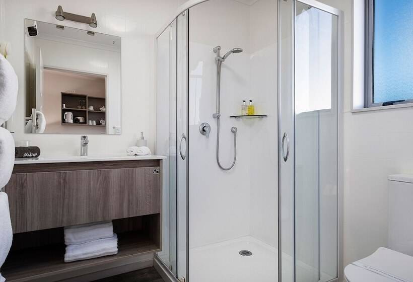 فندق Two Tree Lodge