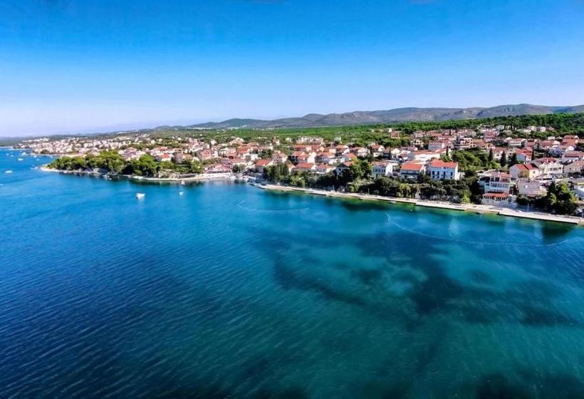 ホテル Villa Korina