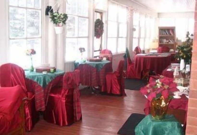 בית מלון כפרי Wakamow Heights Bed And Breakfast