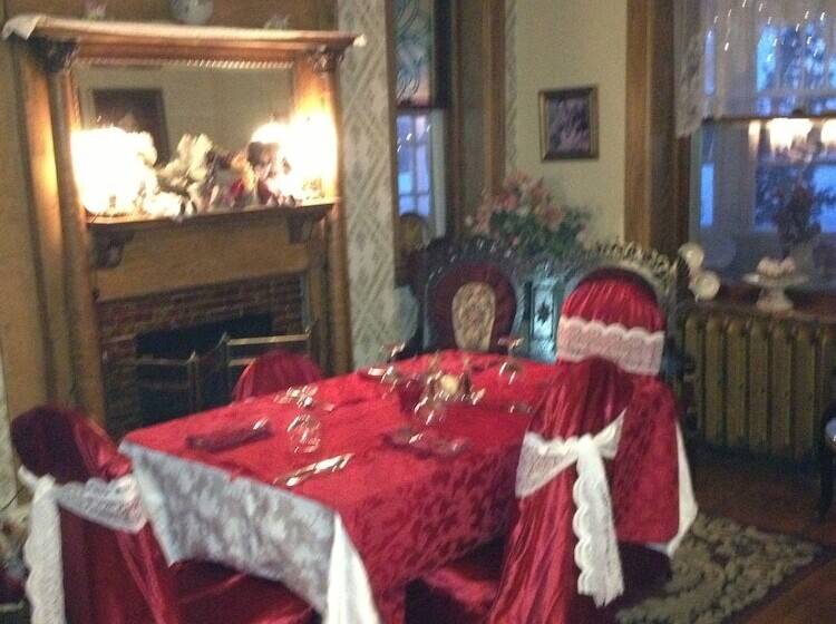 בית מלון כפרי Wakamow Heights Bed And Breakfast