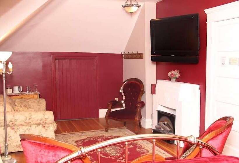 בית מלון כפרי Wakamow Heights Bed And Breakfast