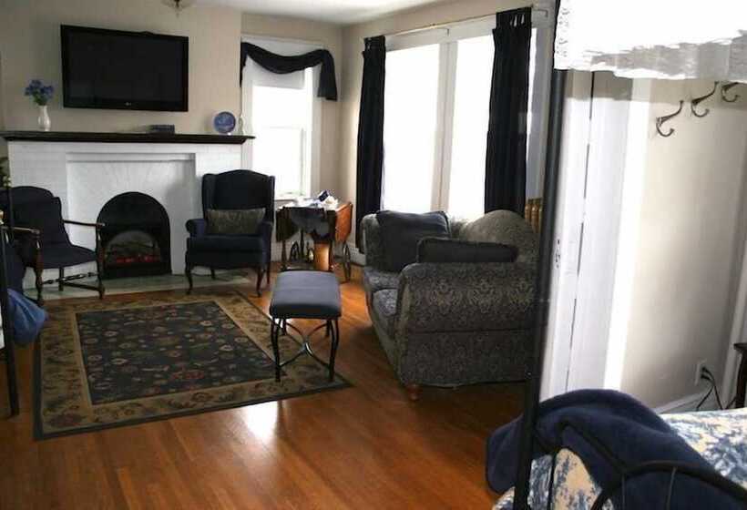 בית מלון כפרי Wakamow Heights Bed And Breakfast