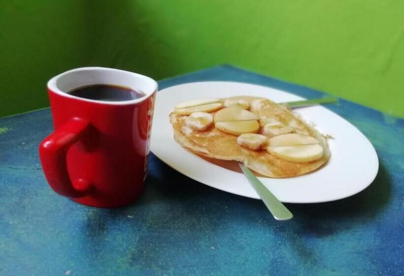 In The Wind Hostel And Guesthouse