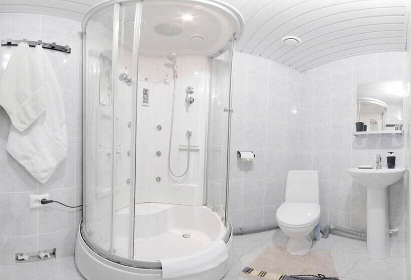 Lait Hotel On Bebelya