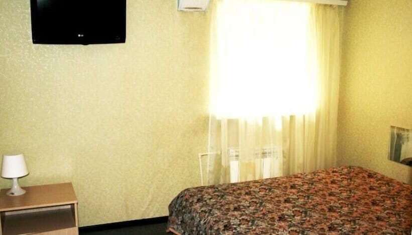 Lait Hotel On Bebelya