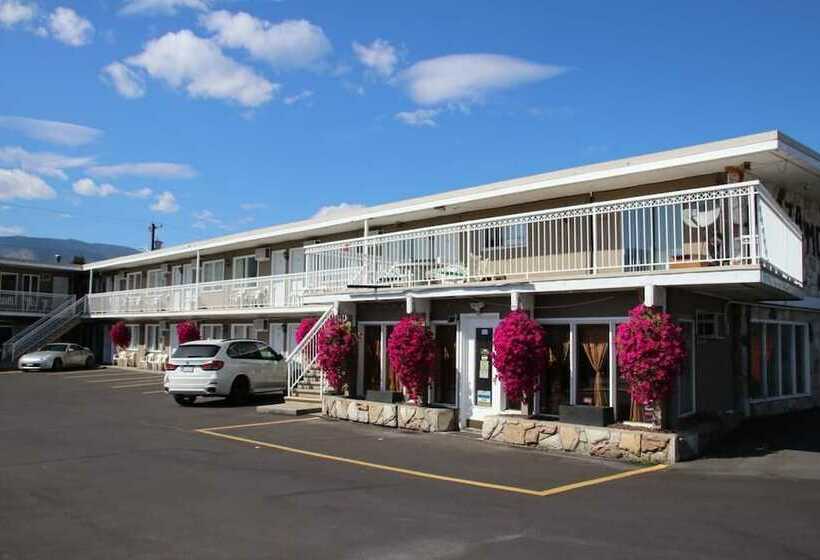 Plaza Motel
