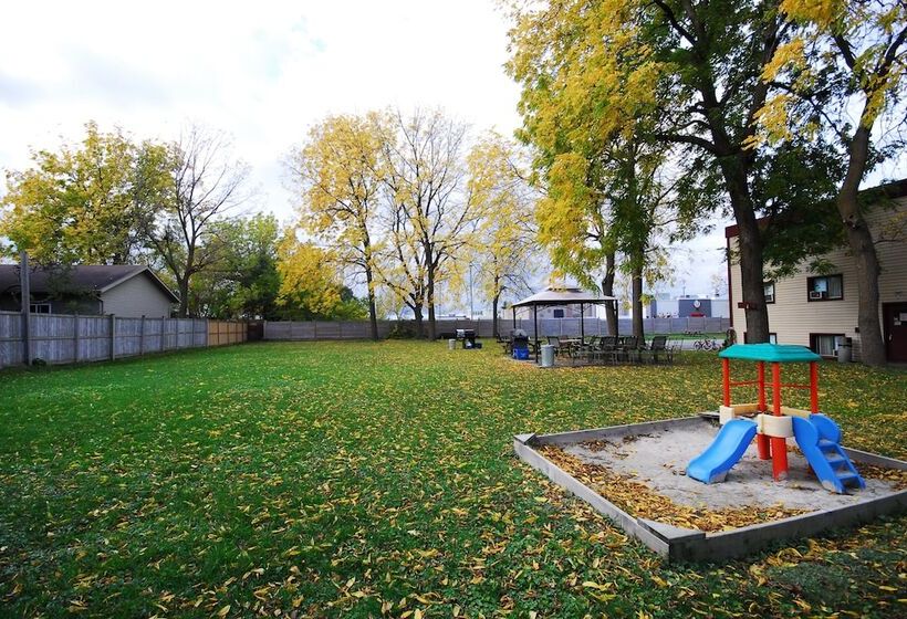 Sand Castle Suites Motel