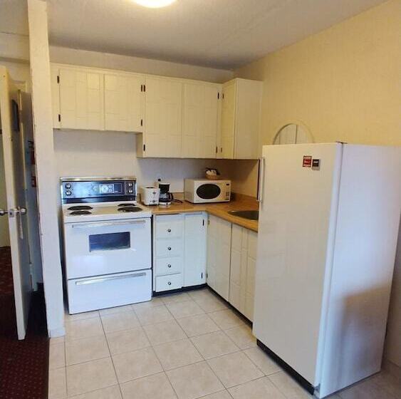 Sand Castle Suites Motel