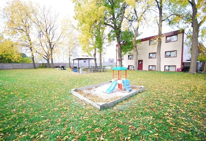 Sand Castle Suites Motel