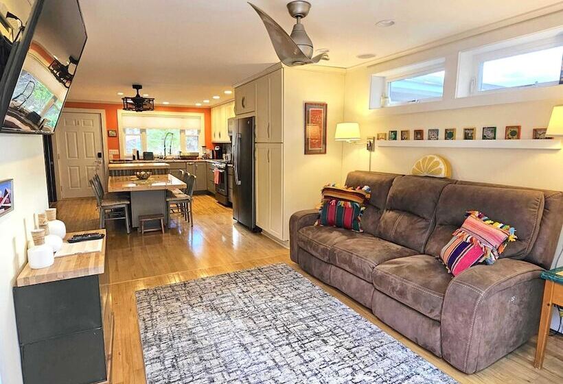 Sleep Woodstock Motel