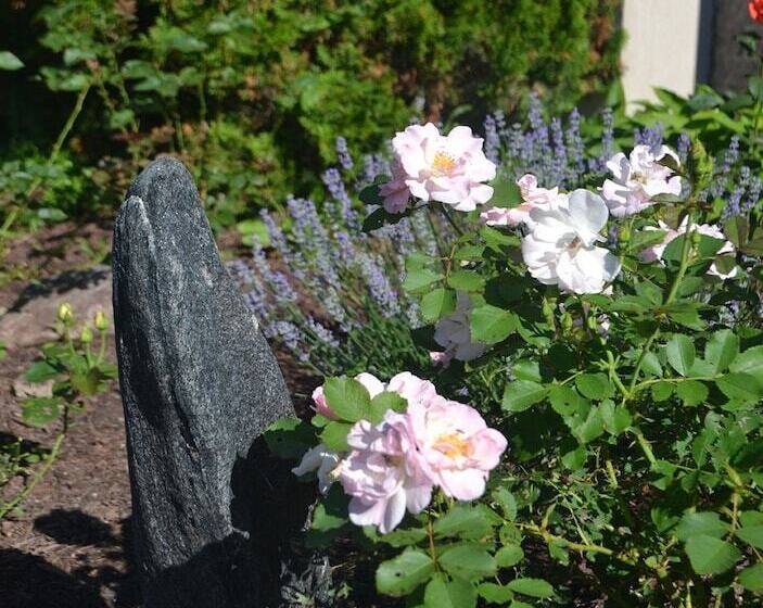Stratford Suburban Motel