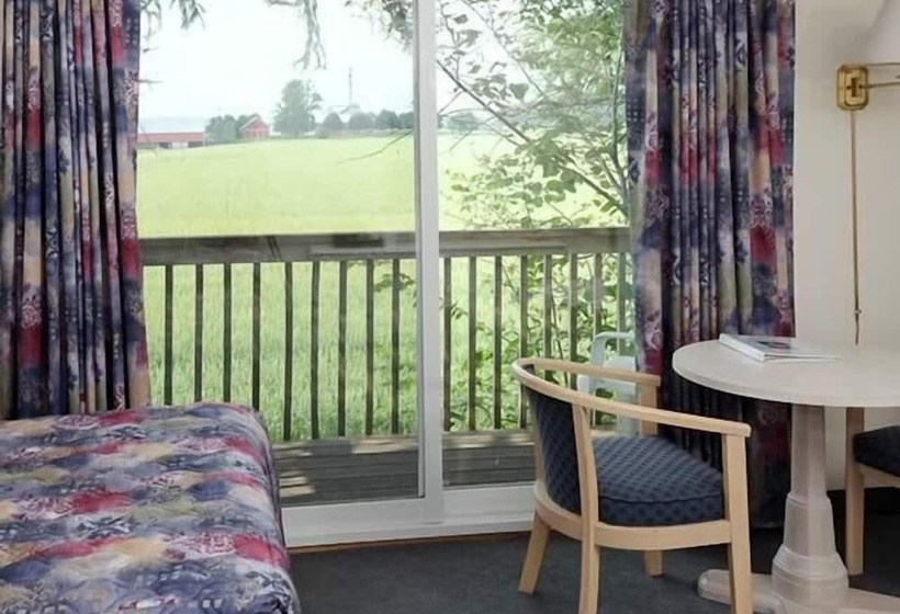 Stratford Suburban Motel