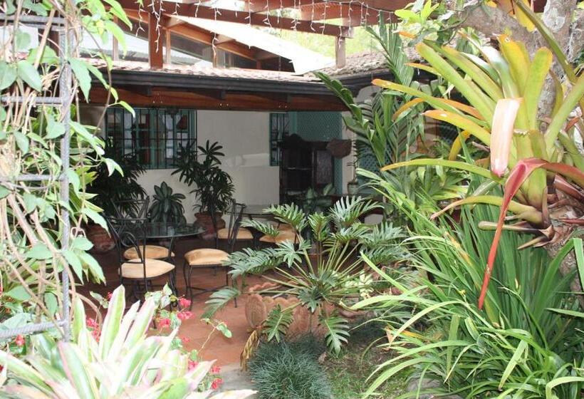 Tierra Magica B&b And Art Studio