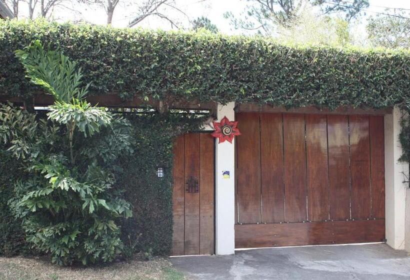 Tierra Magica B&b And Art Studio