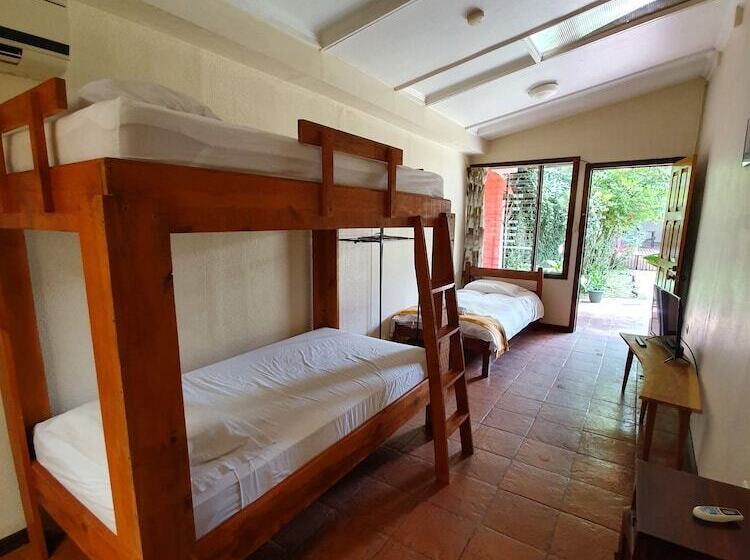 Turrialba Bed & Breakfast