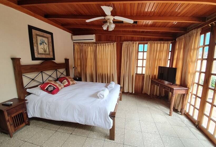 Turrialba Bed & Breakfast