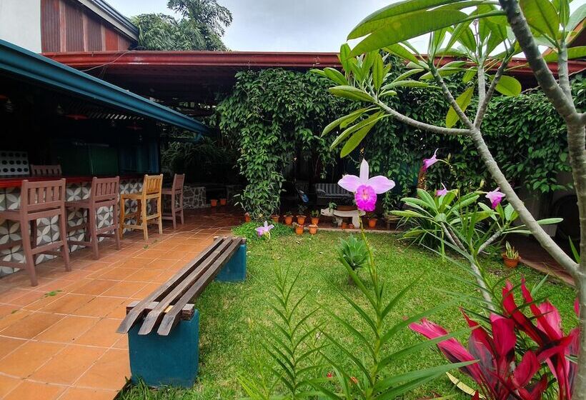 Turrialba Bed & Breakfast