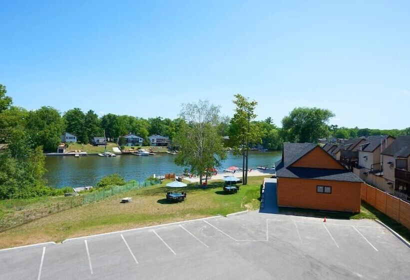 Wasaga Riverdocks Hotel Suites