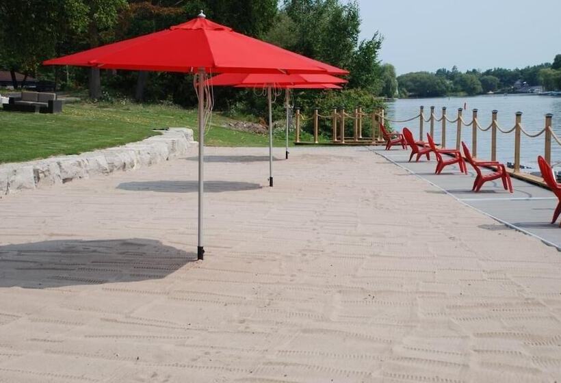 Wasaga Riverdocks Hotel Suites