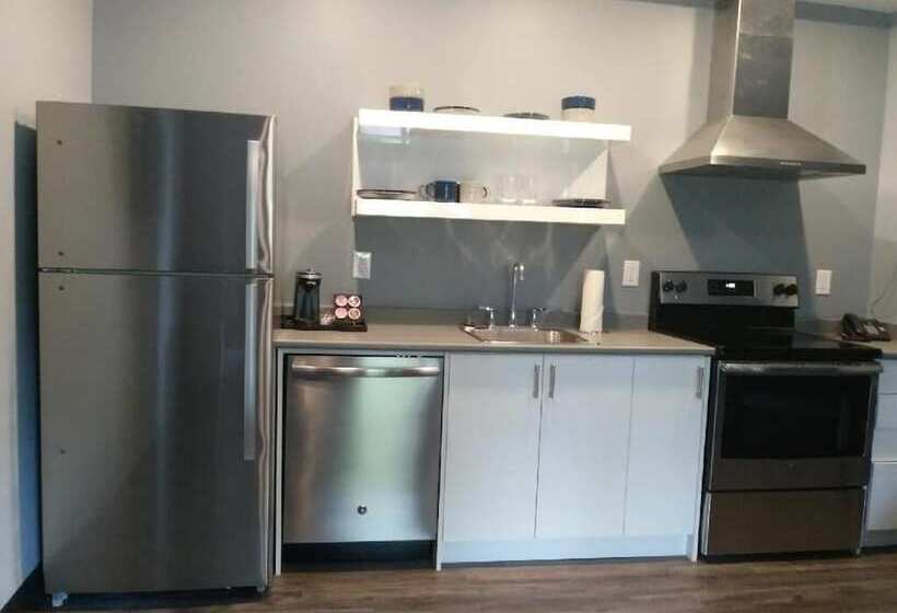 Wasaga Riverdocks Hotel Suites