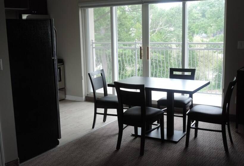 Wasaga Riverdocks Hotel Suites