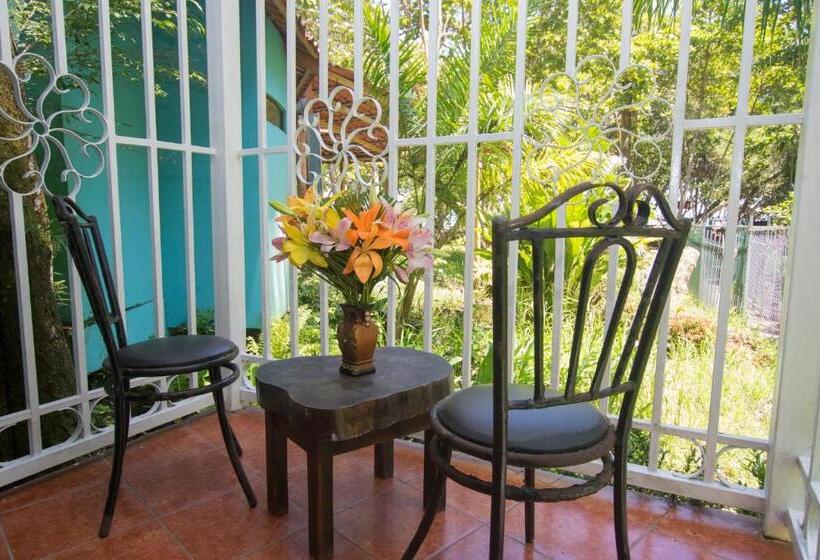 Oceanfront Hotel Verde Mar Direct Access To The Beach