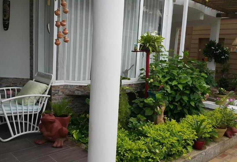 호스텔 Hospedaje Solymar Sarie Bay