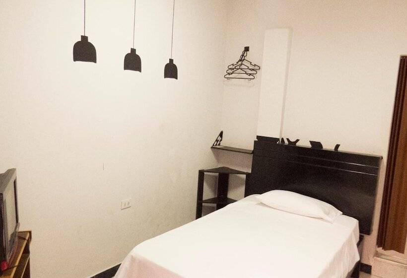 هاستل Jer`s Hostal