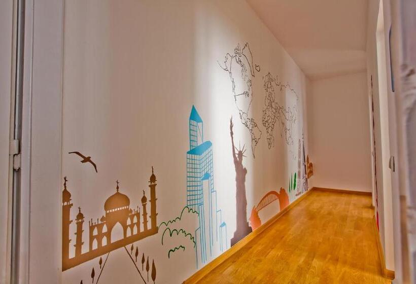 Centrum House Hostel