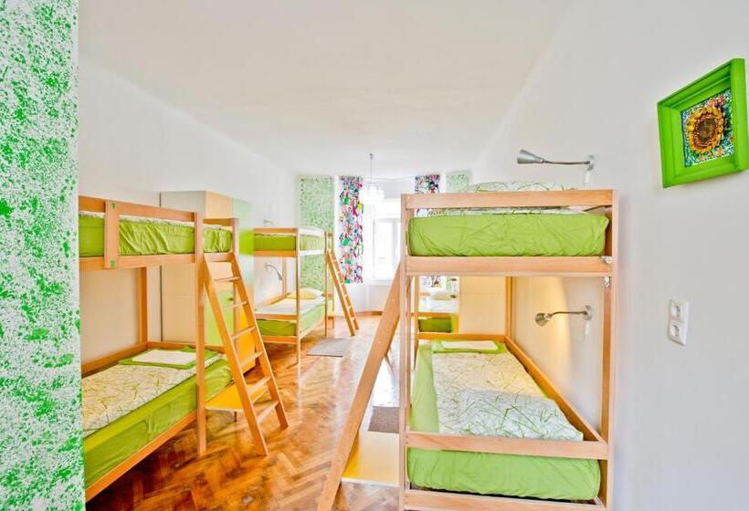 Centrum House Hostel