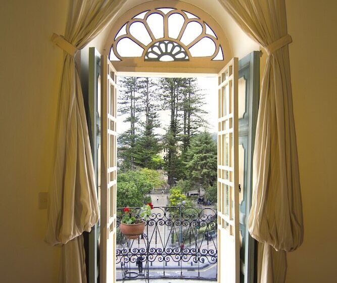 Del Parque Hotel & Suites